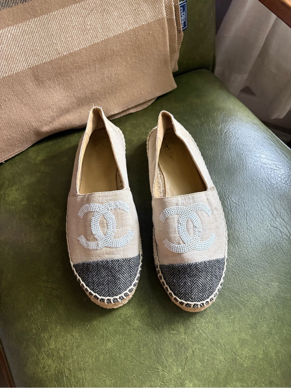 CHANEL sequins espadrilles size 39 beige tan black cloth leather flats